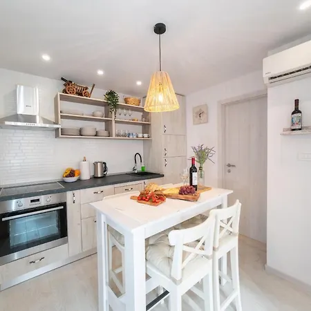 New Cozy - Center Of Old Town Omis